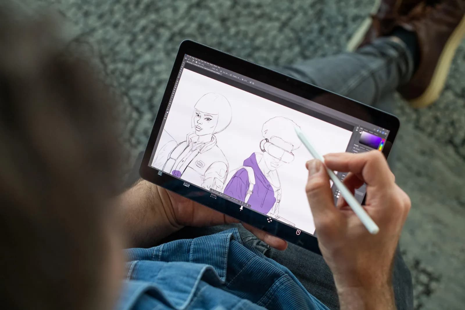 Drawing with a stylus on a tablet connected to a remote computer
